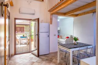 Spacious two-room apartment with private courtyard - 5