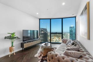 Sky High Brand New 2B2B Apartment at Melbourne CBD - 0