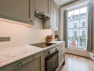 The Modern And Bright Warwick Way Apartment - 1