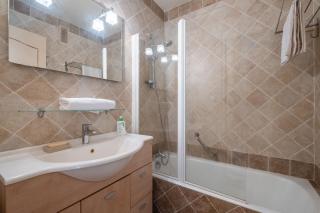 Apartment overlooking the Mont Blanc range - 1