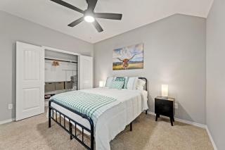 Stylish 2BR -Fenced Yard, Grill, TV- Pet Friendly - Fort Worth - 6