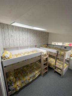 Bunk bed room for 4 next to the sea - 9