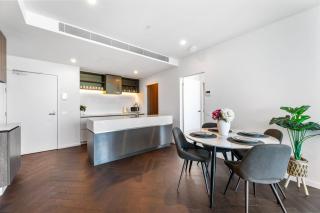 Brand new 2B2B Apartment at Melbourne CBD - 9