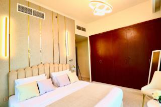 Barsana - Lavish 3BR Retreat - Marina & Sea Views - 4