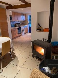 Petit coin de bonheur - 3 chambres & 1 poele à bois - 9