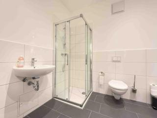 AM1237 moderne Monteurwohnung mit Balkon - 2