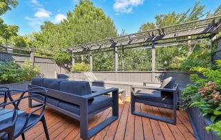 Grand & Luxurious Historic Home in Central Toronto - 1