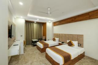 FabHotel Golf Inn - Business-Friendly Stay near Golf Course Road, Cyberhub & Metro - 9