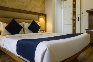 Hotel Rize Inn - 1