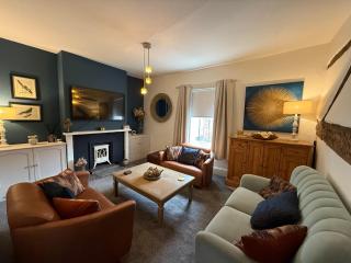 The Whitchurch Apartment- The Painted Rooms - 6
