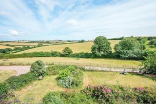 Wayeview Cottage on working Devon farm - 7