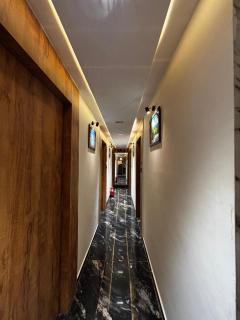 Hotel Pelican Grand - 5