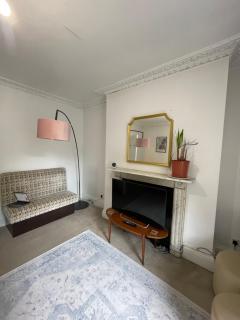 Charming & Central 2BD Flat - Islington - 9