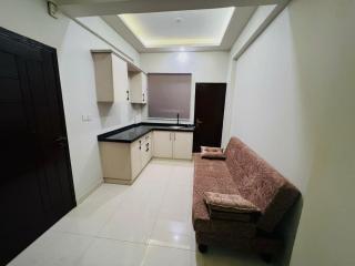 Fully Serviced One-Bed Apartment - 6
