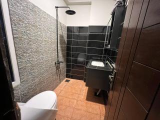 Fully Serviced One-Bed Apartment - 4