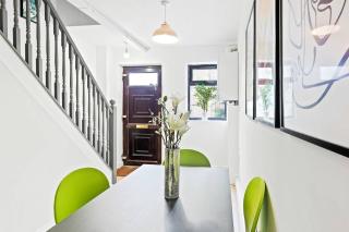 Bright 2 Bedroom House in Kennington - 8
