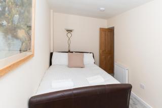 Brilliantly Located 2BD Flat Heart of Edinburgh! - 3