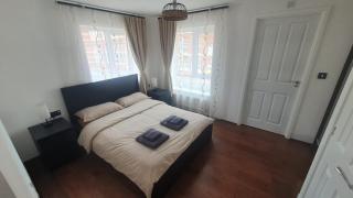 Stylish 3 Bedroom House, Perfect for Families and Groups - 3