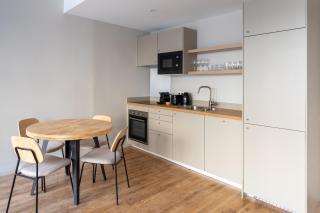 Beautiful Minimalist 1BD Apartment near Montmartre - Paris - 3