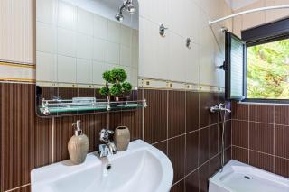 Saranda Charm 2, 1BR Ap, Kitchen, Parking & more - 1