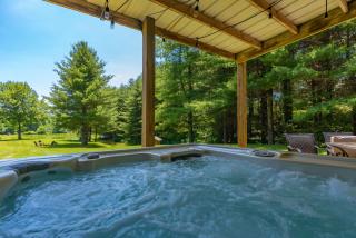 Secluded Getaway- 10 Mins to Blue Ridge Parkway, Sleeps 8, Hot Tub, Fire Pit - 0