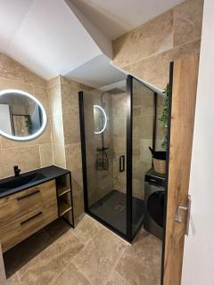 Petite maison cosy rénovée, entre mer et vignobles - 3