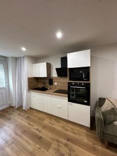 Petite maison cosy rénovée, entre mer et vignobles - 1