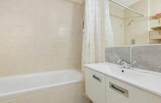 Gorgeous 1 Bedroom in Earl's Court with Vintage Furniture - 8