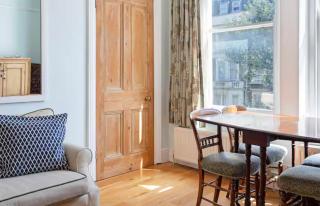 Gorgeous 1 Bedroom in Earl's Court with Vintage Furniture - 2