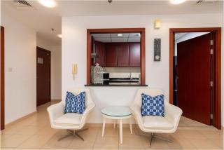 Amazing 2 Bedroom in Dubai - 4