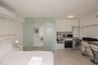 Bright and Adorable Studio in Vredehoek - 3