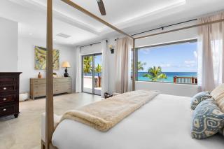 Newly Renovated Notos Cove Villa Property - 5