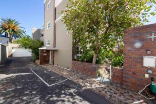 Bright and Homey 1 Bedroom in Gardens - 1
