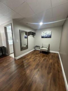 Red Roof Inn & Suites Swansea - Swansea - 1