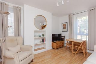 Fabulous 2 Bedroom Apartment in London Bridge - 0