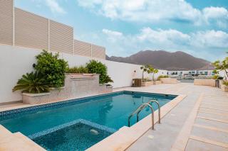 Montagne 11 Luxury Villa 3 BR - Al Dana Island Fujairah - Fujaira - 0