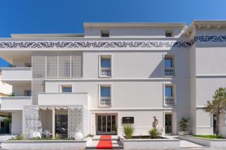 History Suite Riccione - 8