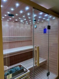 Natura Lux Holiday House with Pool and Jacuzzi - 3