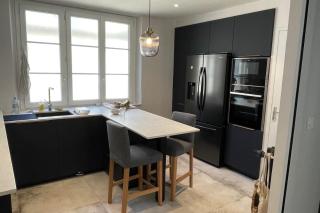 Spacious apartment 4 bedrooms near beach - 8
