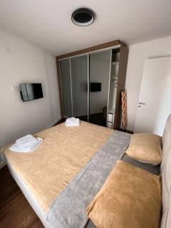 I&I Tesla 2Bedrooms - 4