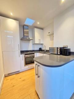 Knightsbridge 2BD Cozy Apart - 2
