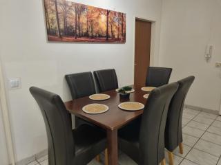 Deluxe 3-Zimmerwohnung mit zwei Balkonen und moderner Einbauküche - 5