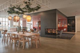 LIVELY Weiße Dame Gronau - 3