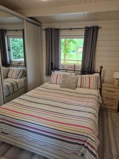 Nellies Cottage B&B & Log Cabins - 1