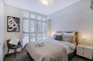 Holly's City Skyline-Views, Pool, Spa, CBD Central - 1