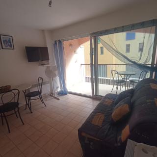 4DOM17 Appartement T2 proche plage et centre ville - 8