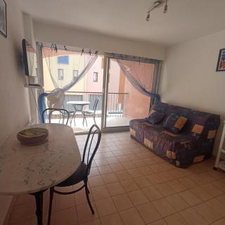 4DOM17 Appartement T2 proche plage et centre ville - 9