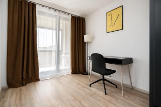 Central Riverside Studio 45 plus free parking - 2