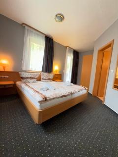 Sparta Hotel - 6