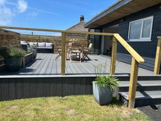 The Beach Hut - 1